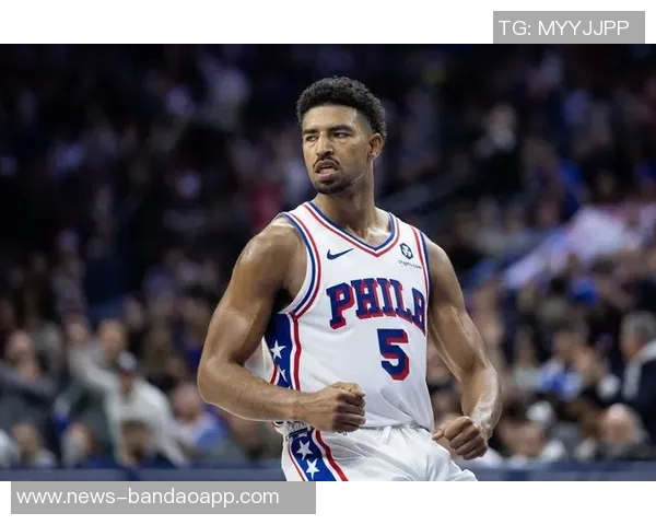 格莱姆斯回应后卫线拥挤问题强调加速比赛节奏提升球队表现