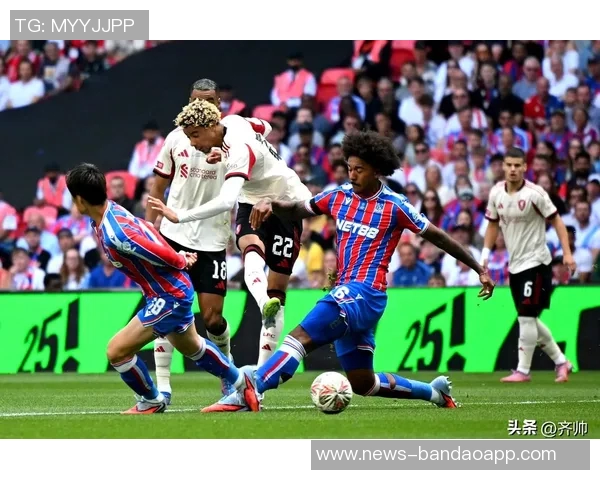 利物浦联赛杯对阵水晶宫前缺席新闻发布会引发关注 利物浦联赛杯对阵水晶宫前缺席新闻发布会引发关注