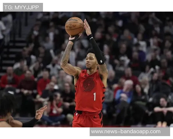 安芬尼西蒙斯回顾绿军首秀表现从紧张到自如掌控比赛节奏 安芬尼西蒙斯回顾绿军首秀表现从紧张到自如掌控比赛节奏