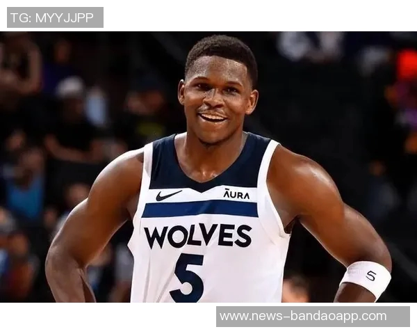 爱德华兹首节爆发后沉寂三节仅得6分表现令人失望 爱德华兹首节爆发后沉寂三节仅得6分表现令人失望