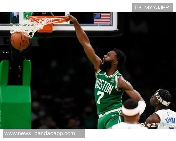 杰伦布朗状态火热单核带队四场比赛三次30表现惊艳